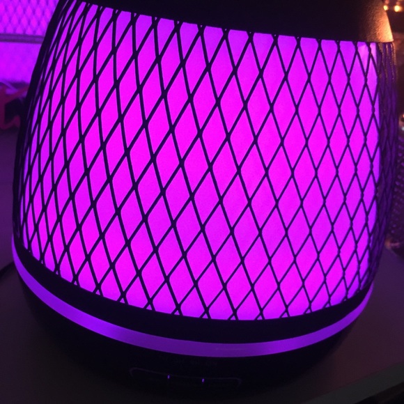Color changing oil diffuser - Picture 5 of 8